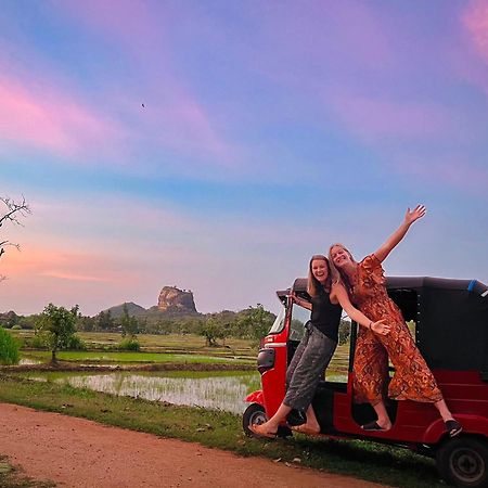 Lucky Villa Sigiriya Ngoại thất bức ảnh